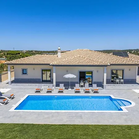 Casa Do Pomar By *